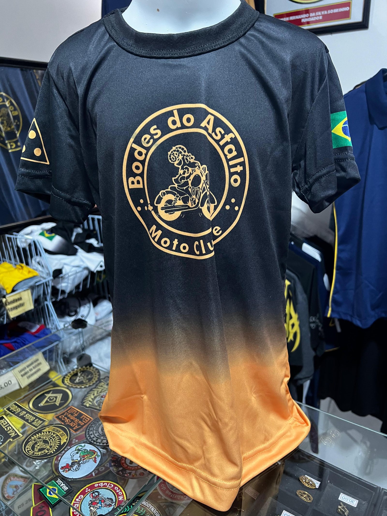 Preta/Dourado - infantil