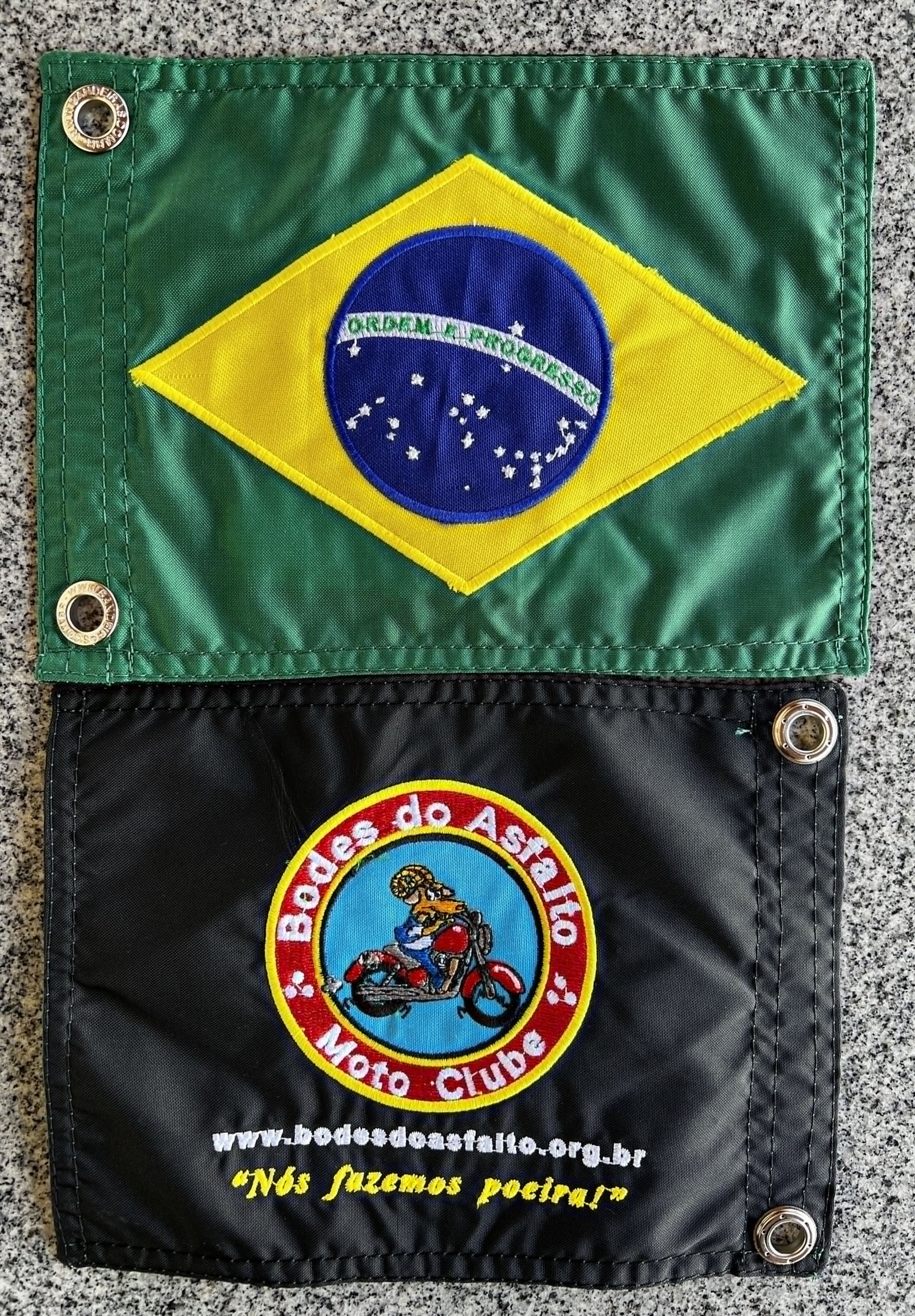 Bandeirinha Dupla Face - Bordada